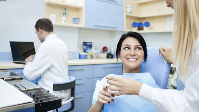 Qué hacer si se cae el impaste dental