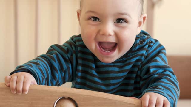 ¿Cómo debo cuidar los dientes de mi bebé?